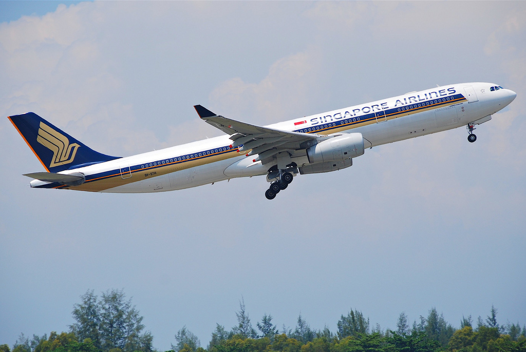 Photo of Singapore Airlines 9V-STH, Airbus A330-300