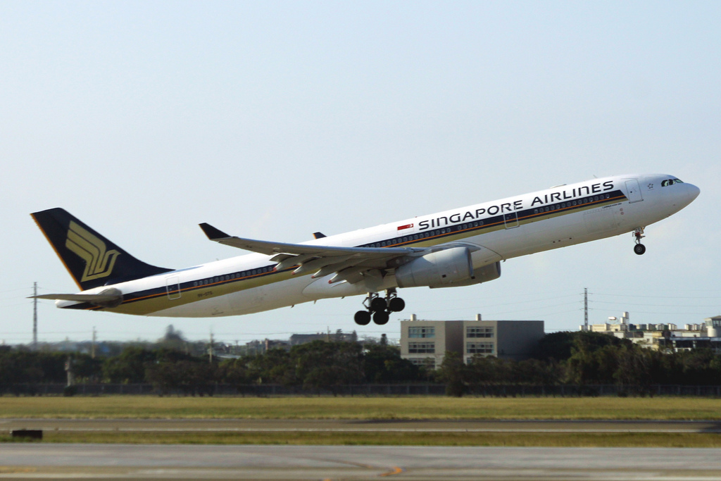 Photo of Singapore Airlines 9V-STS, Airbus A330-300