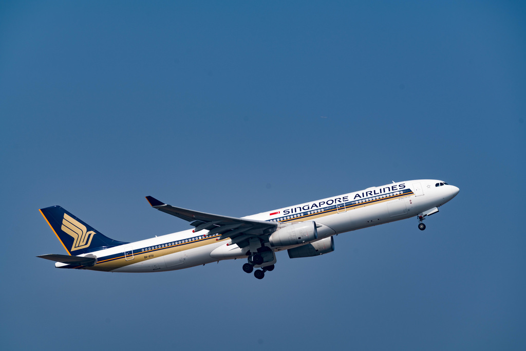 Photo of Singapore Airlines 9V-STU, Airbus A330-300