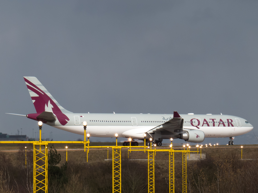 Photo of Qatar Airways A7-AEE, Airbus A330-300