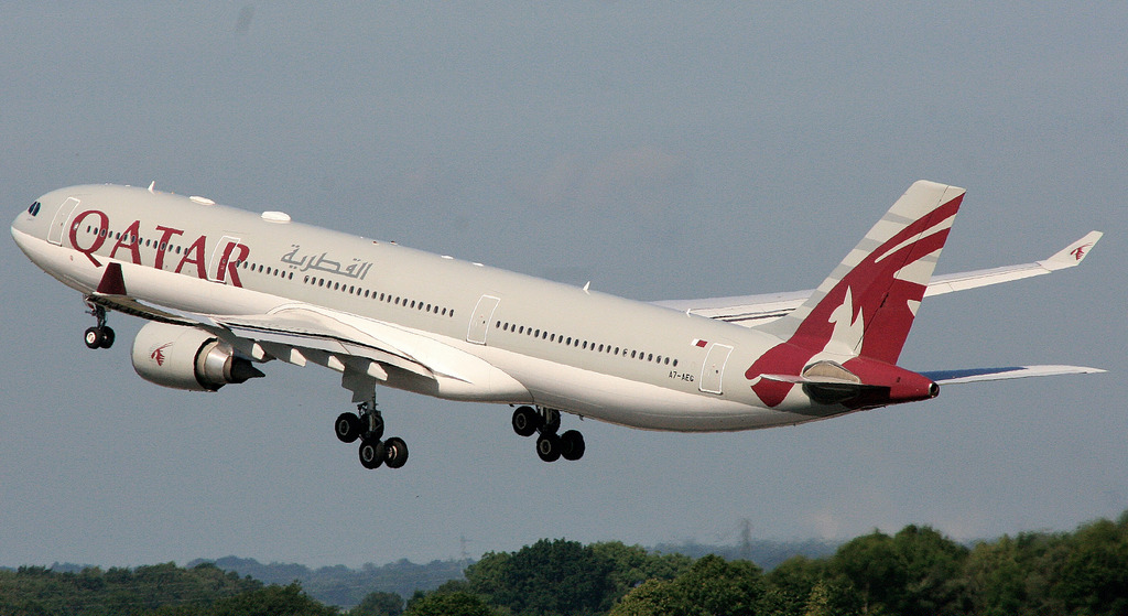 Photo of Qatar Airways A7-AEG, Airbus A330-300