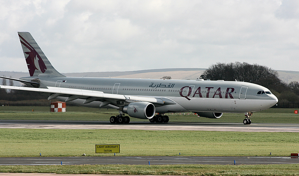 Photo of Qatar Airways A7-AEH, Airbus A330-300
