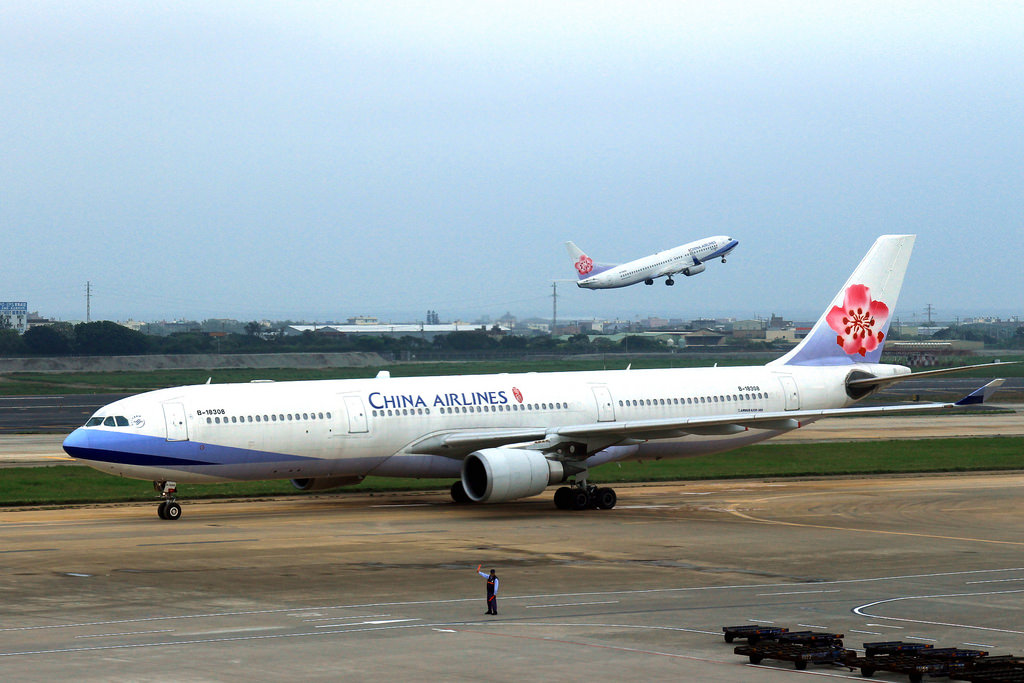Photo of China Airlines B-18308, Airbus A330-300