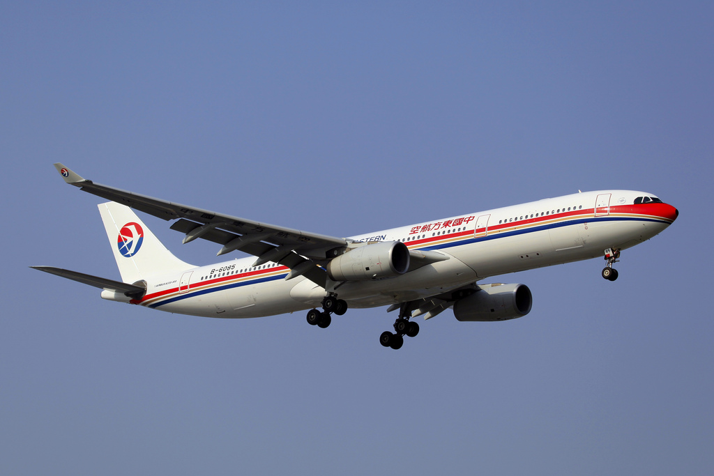 Photo of China Eastern Airlines B-6085, Airbus A330-300