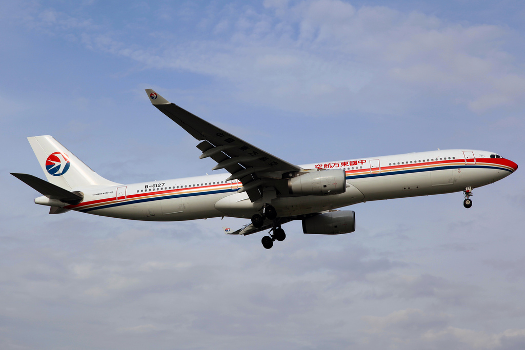 Photo of Shanghai Airlines B-6127, Airbus A330-300