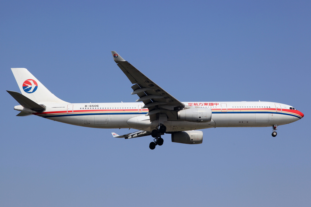 Photo of China Eastern Airlines B-6506, Airbus A330-300