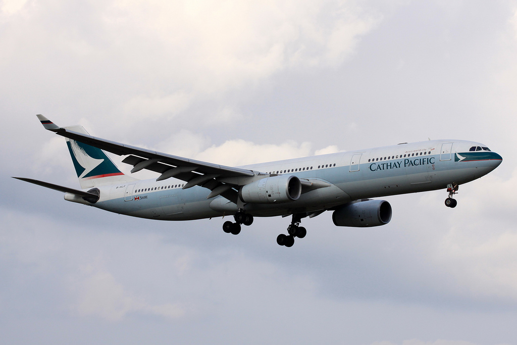 Photo of Cathay Pacific B-HLF, Airbus A330-300