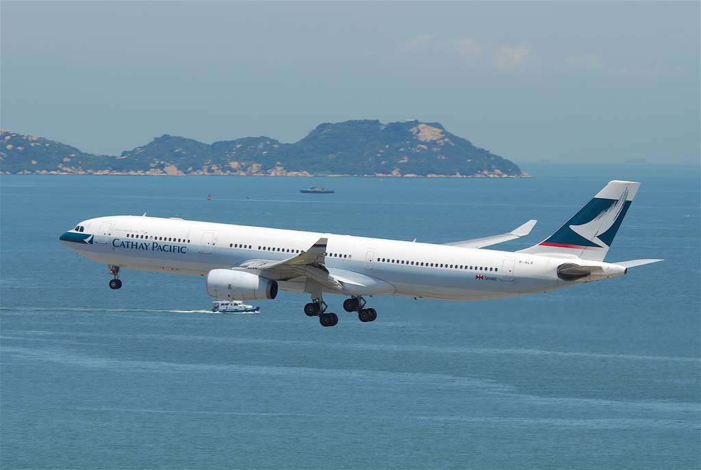 Photo of Cathay Pacific B-HLR, Airbus A330-300