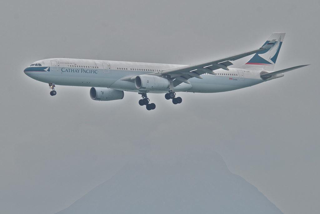 Photo of Cathay Pacific B-LAH, Airbus A330-300