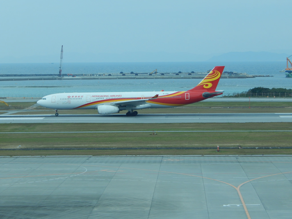 Photo of Hong Kong Airlines B-LNU, Airbus A330-300