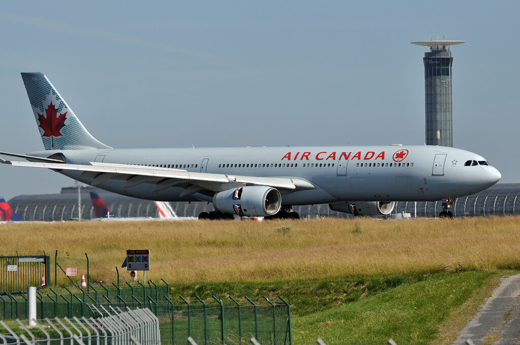 Photo of Air Canada C-GHKW, Airbus A330-300