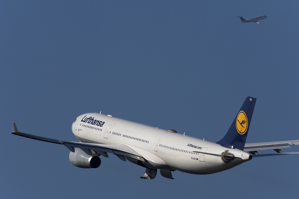 Photo of Lufthansa D-AIKD, Airbus A330-300