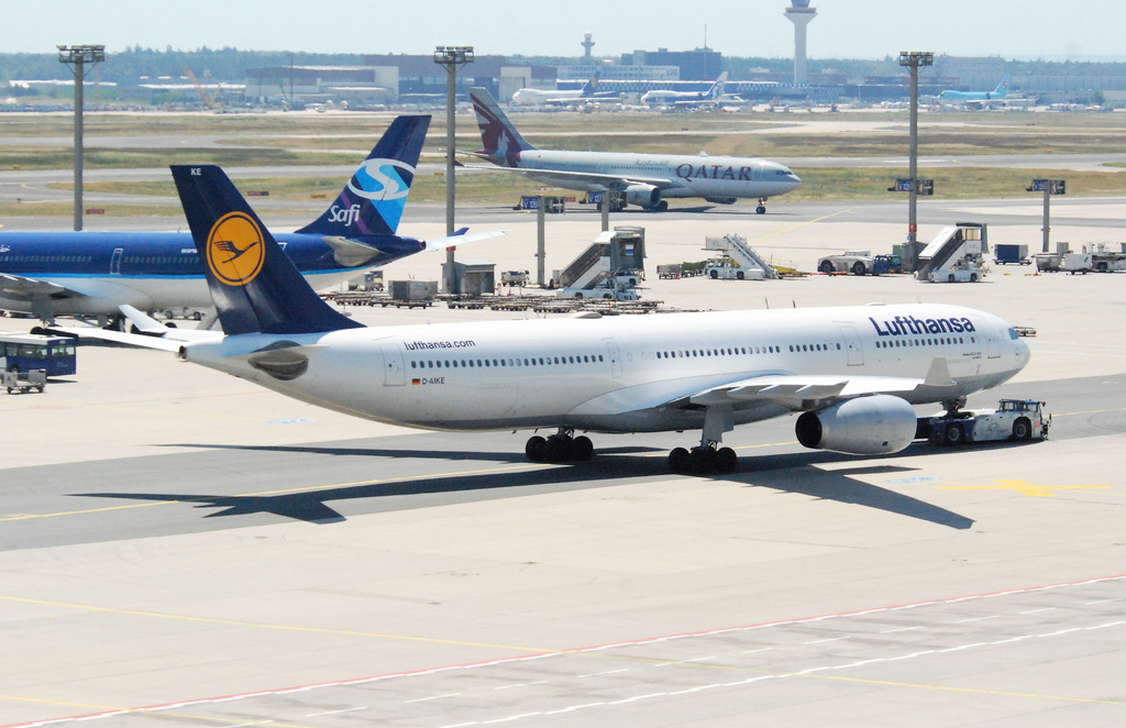 Photo of Lufthansa D-AIKE, Airbus A330-300