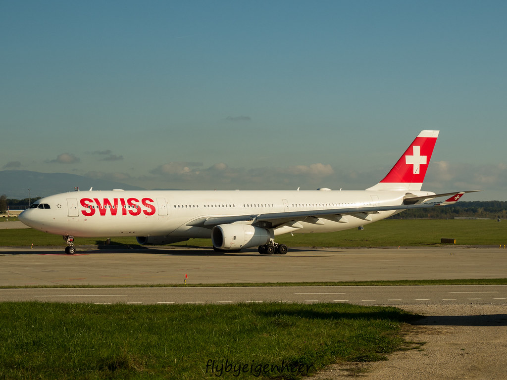 Photo of Swiss International Airlines HB-JHN, Airbus A330-300