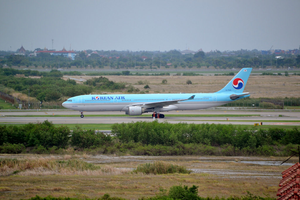 Photo of Korean Airlines HL7525, Airbus A330-300