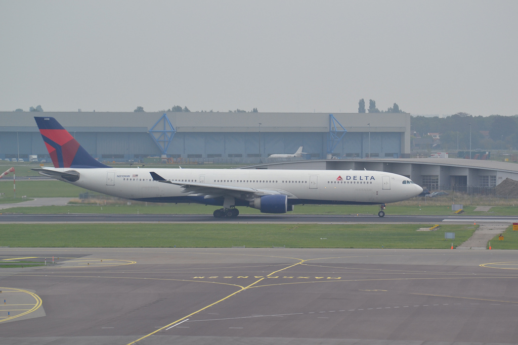 Photo of Delta Airlines N810NW, Airbus A330-300
