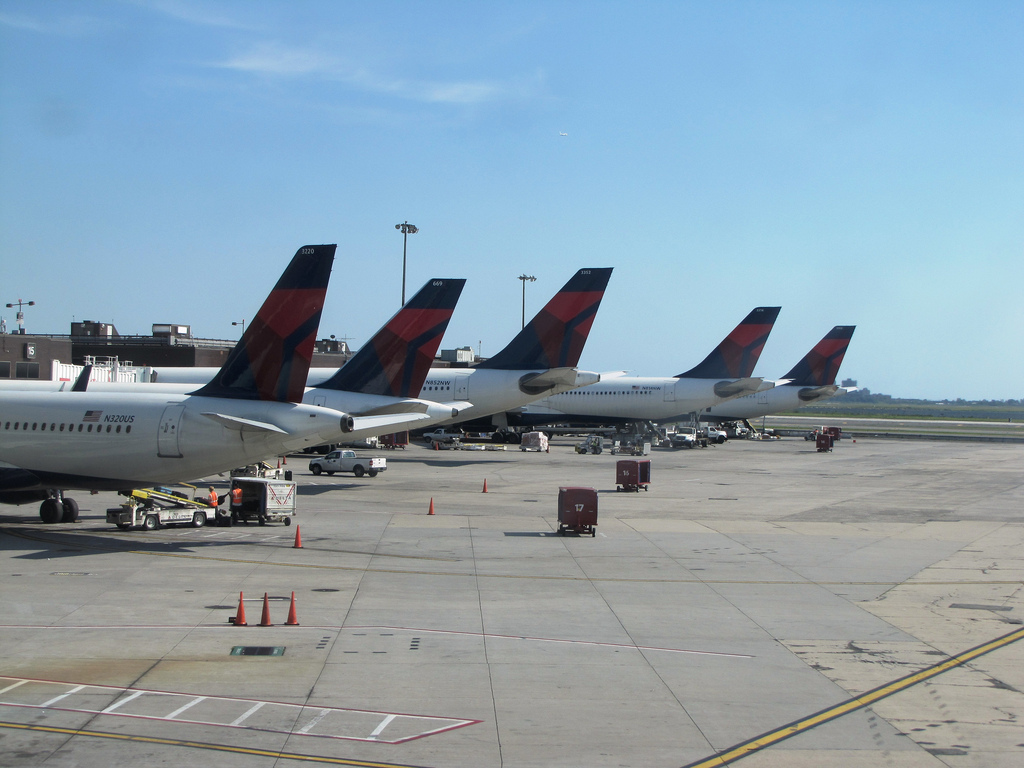 Photo of Delta Airlines N814NW, Airbus A330-300