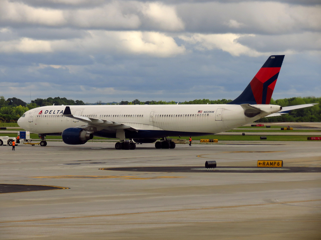 Photo of Delta Airlines N820NW, Airbus A330-300
