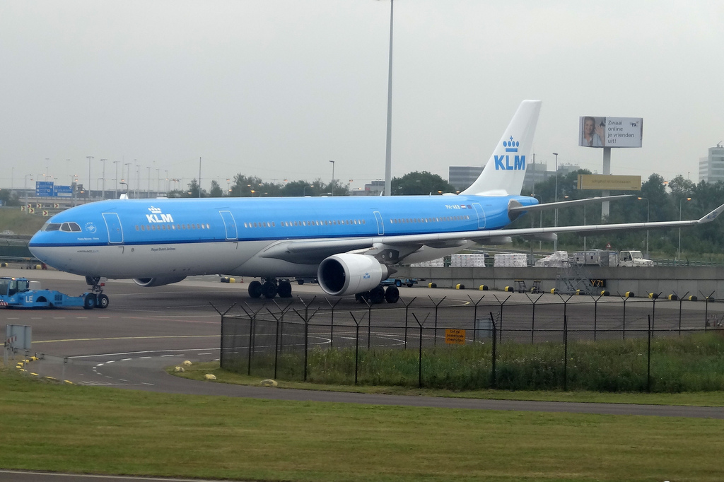 Photo of KLM PH-AKB, Airbus A330-300
