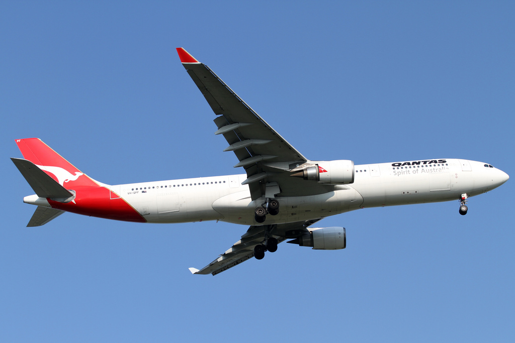 Photo of Qantas VH-QPF, Airbus A330-300