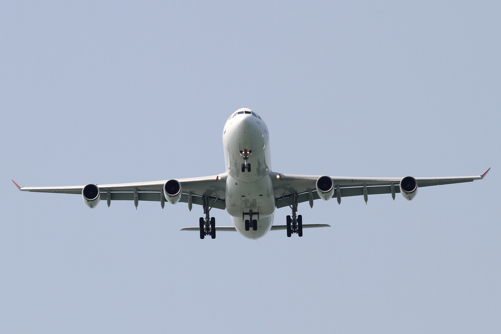 Photo of Srilankan Airlines 4R-ADA, Airbus A340-300