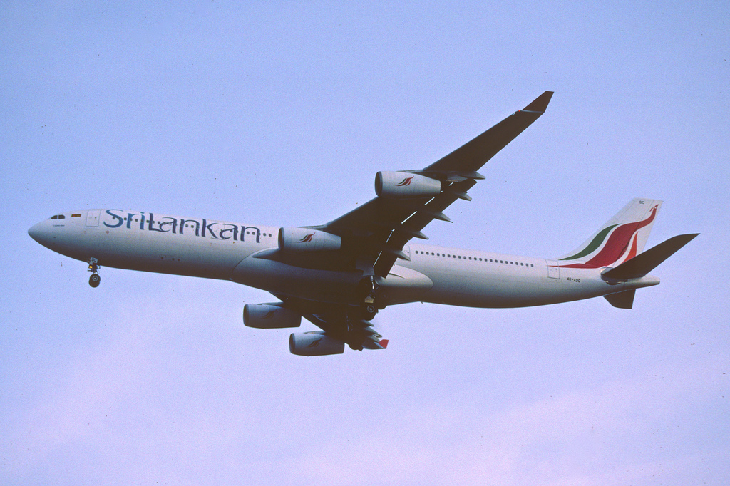 Photo of Srilankan Airlines 4R-ADC, Airbus A340-300