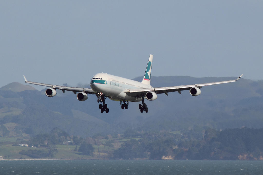 Photo of Cathay Pacific B-HXC, Airbus A340-300