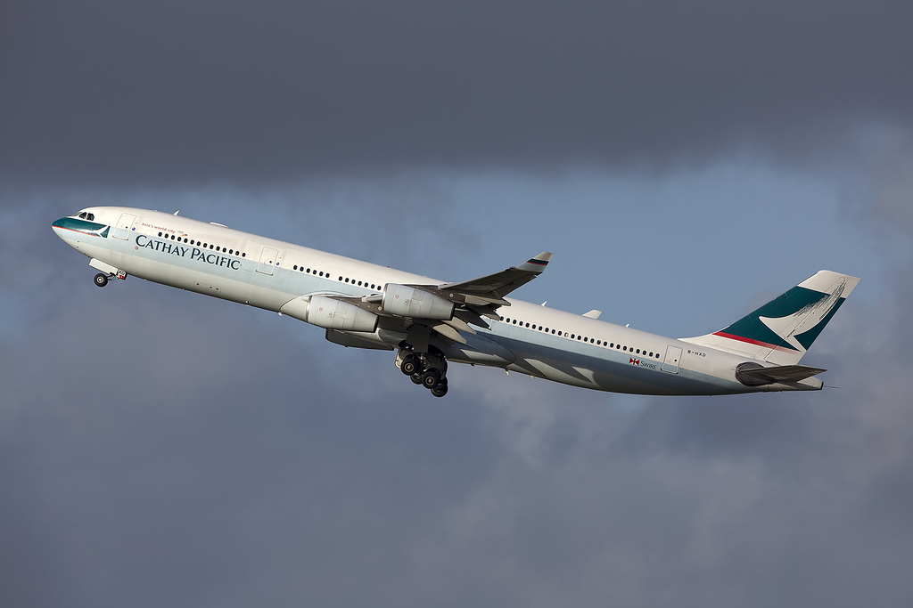 Photo of Cathay Pacific B-HXD, Airbus A340-300