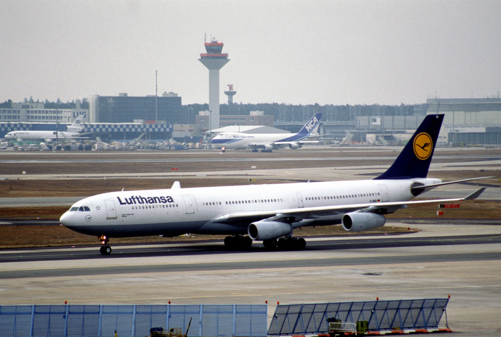 Photo of Lufthansa D-AIGI, Airbus A340-300