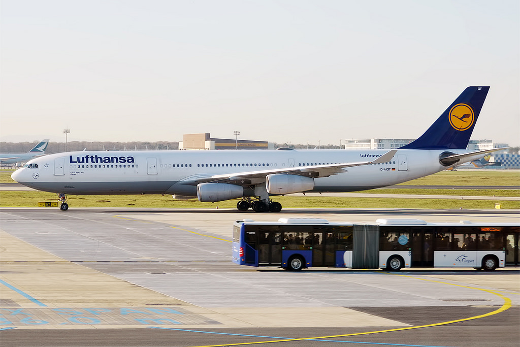 Photo of Lufthansa D-AIGT, Airbus A340-300