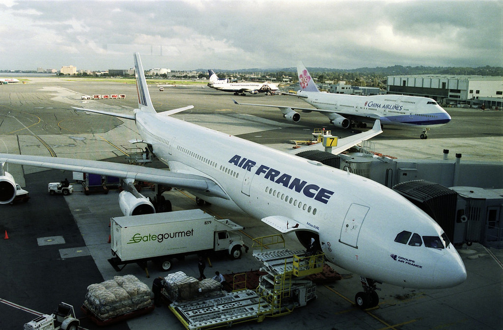 Photo of Air France F-GLZS, Airbus A340-300