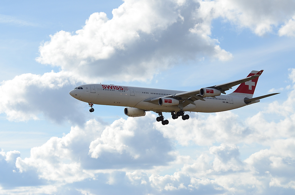 Photo of Swiss HB-JML, Airbus A340-300
