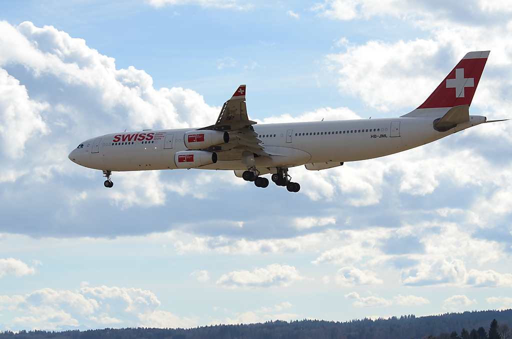 Photo of Swiss HB-JML, Airbus A340-300