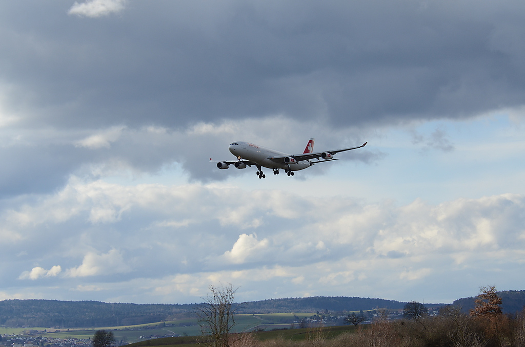 Photo of Swiss HB-JML, Airbus A340-300