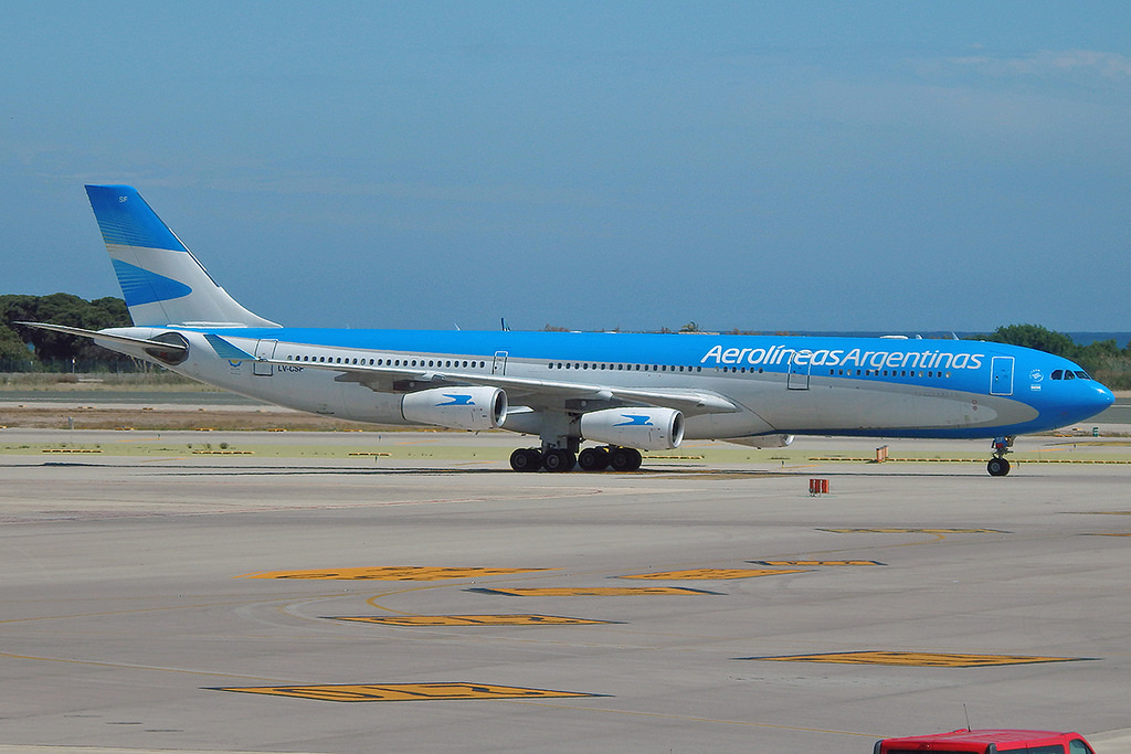 Photo of Aerolineas Argentinas LV-CSF, Airbus A340-300