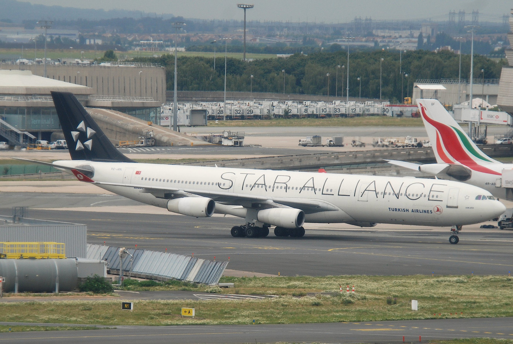 Photo of THY Turkish Airlines TC-JDL, Airbus A340-300