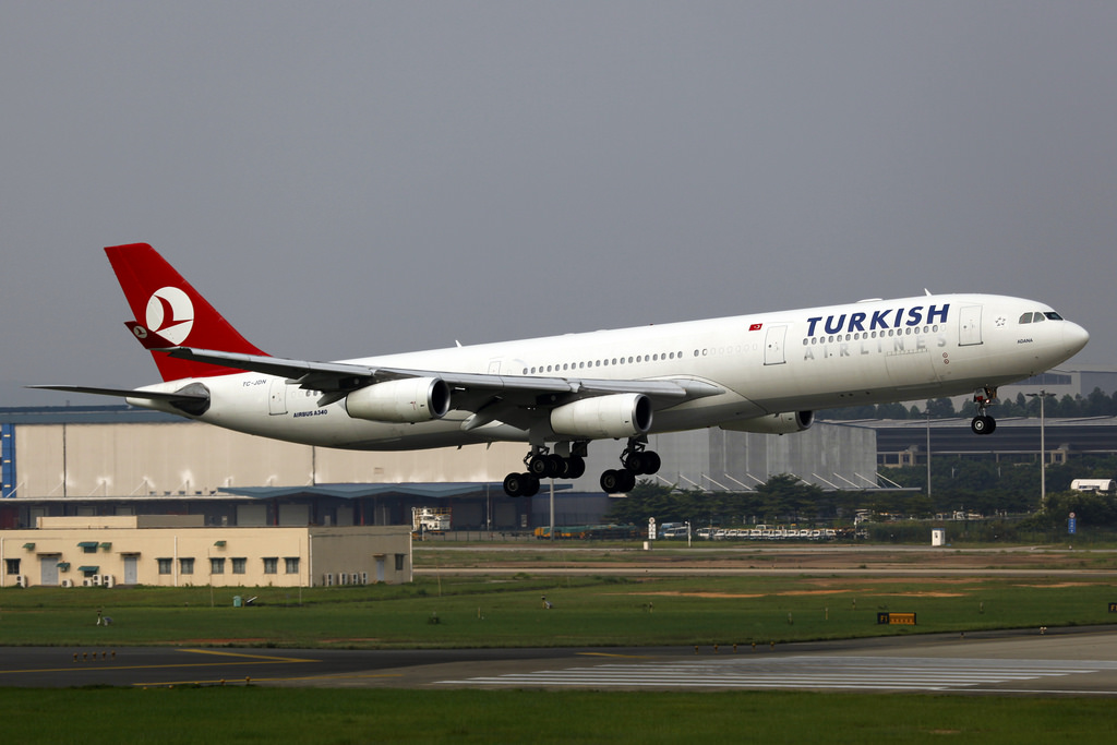 Photo of THY Turkish Airlines TC-JDN, Airbus A340-300