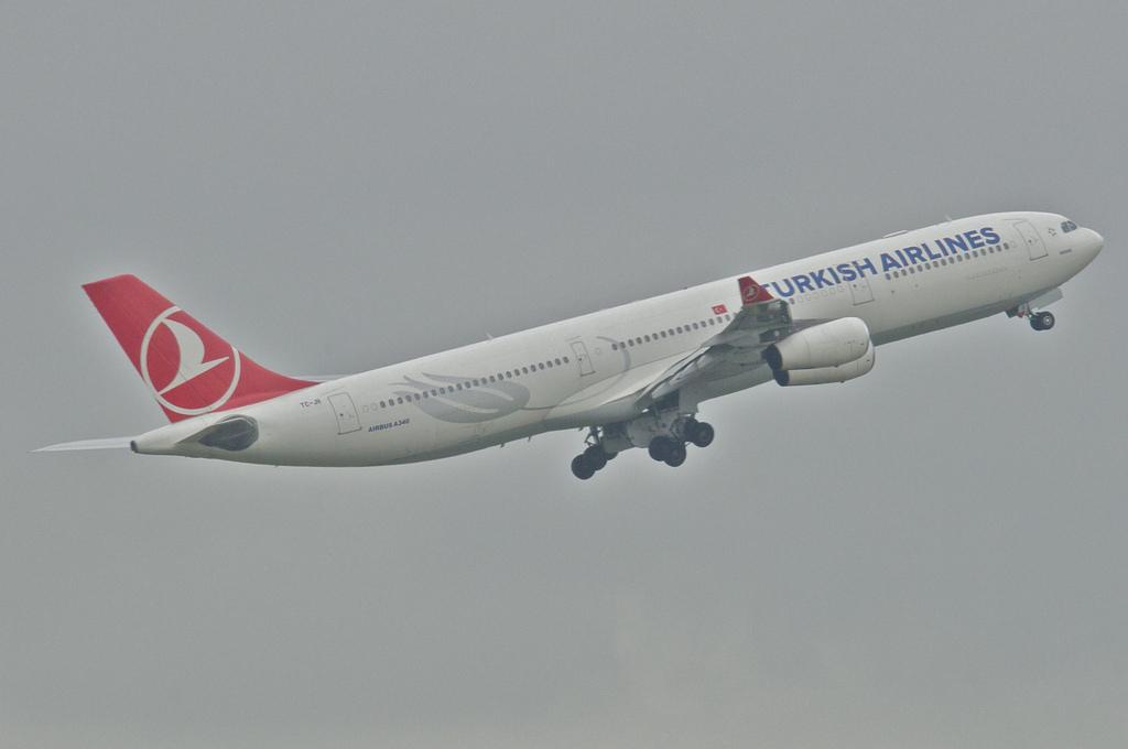 Photo of THY Turkish Airlines TC-JII, Airbus A340-300