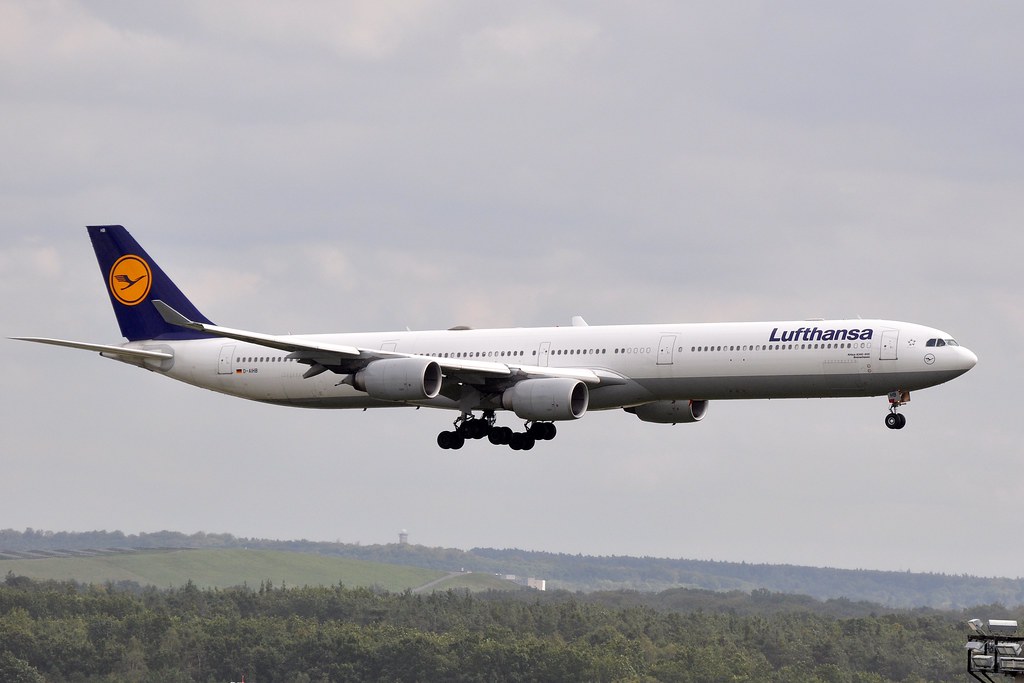 Photo of Lufthansa D-AIHB, Airbus A340-600