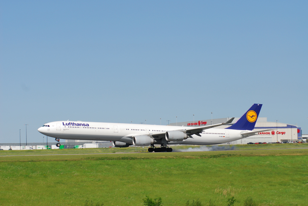 Photo of Lufthansa D-AIHF, Airbus A340-600
