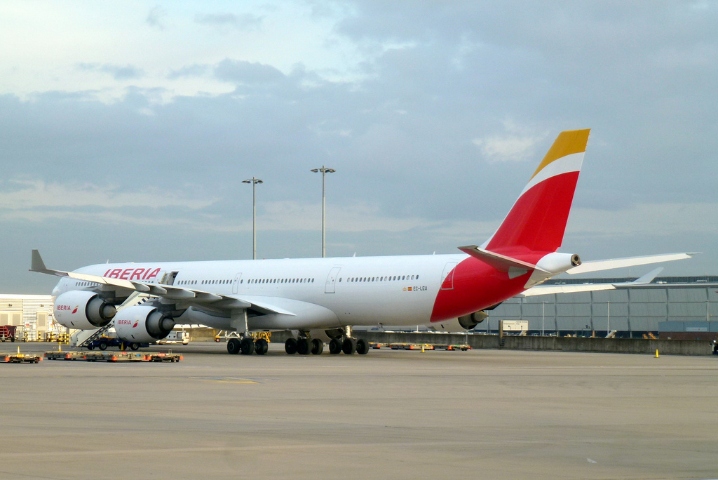 Photo of Iberia EC-LEU, Airbus A340-600