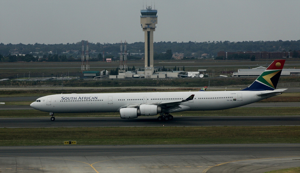 Photo of SAA South African Airways ZS-SNI, Airbus A340-600