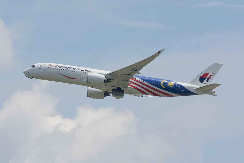Photo of Malaysia Airlines 9M-MAF, Airbus A350-900