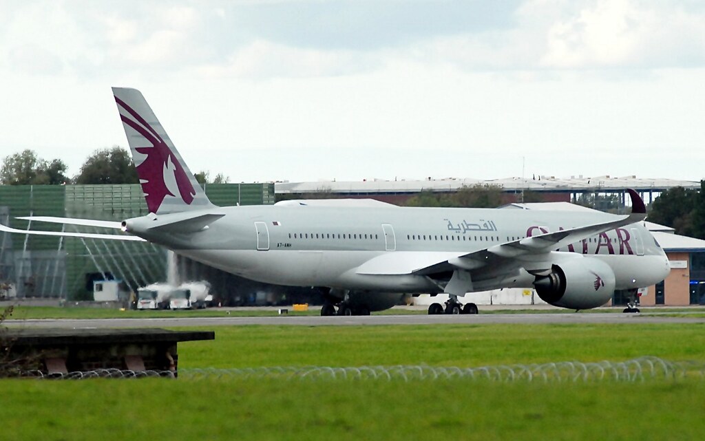 Photo of Qatar Airways A7-AMH, Airbus A350-900