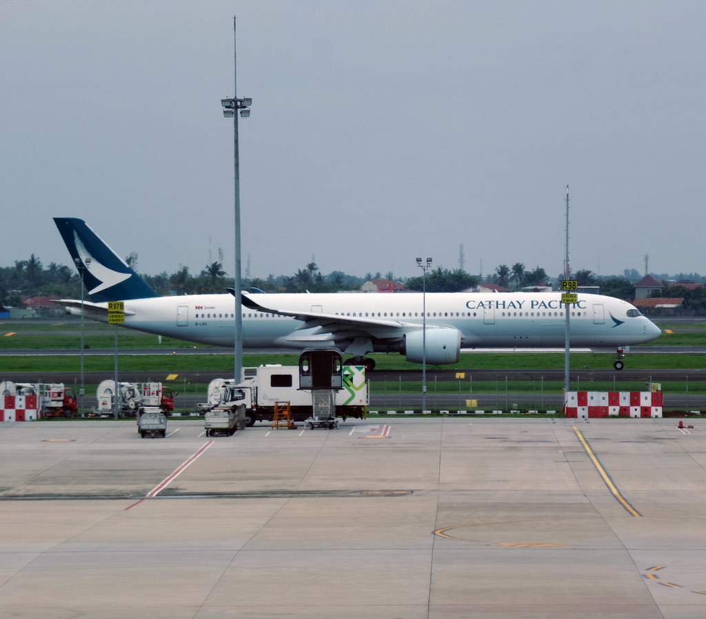 Photo of Cathay Pacific B-LRV, Airbus A350-900