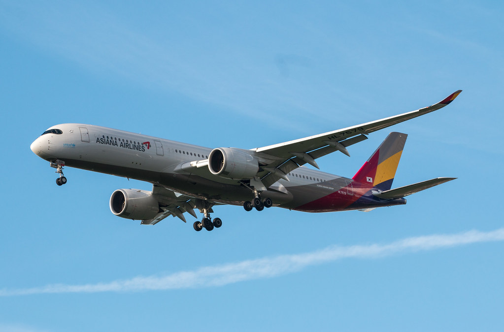 Photo of Asiana Airlines HL7579, Airbus A350-900