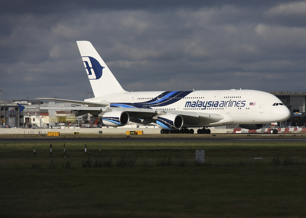 Photo of Malaysia Airlines 9M-MNB, Airbus A380-800