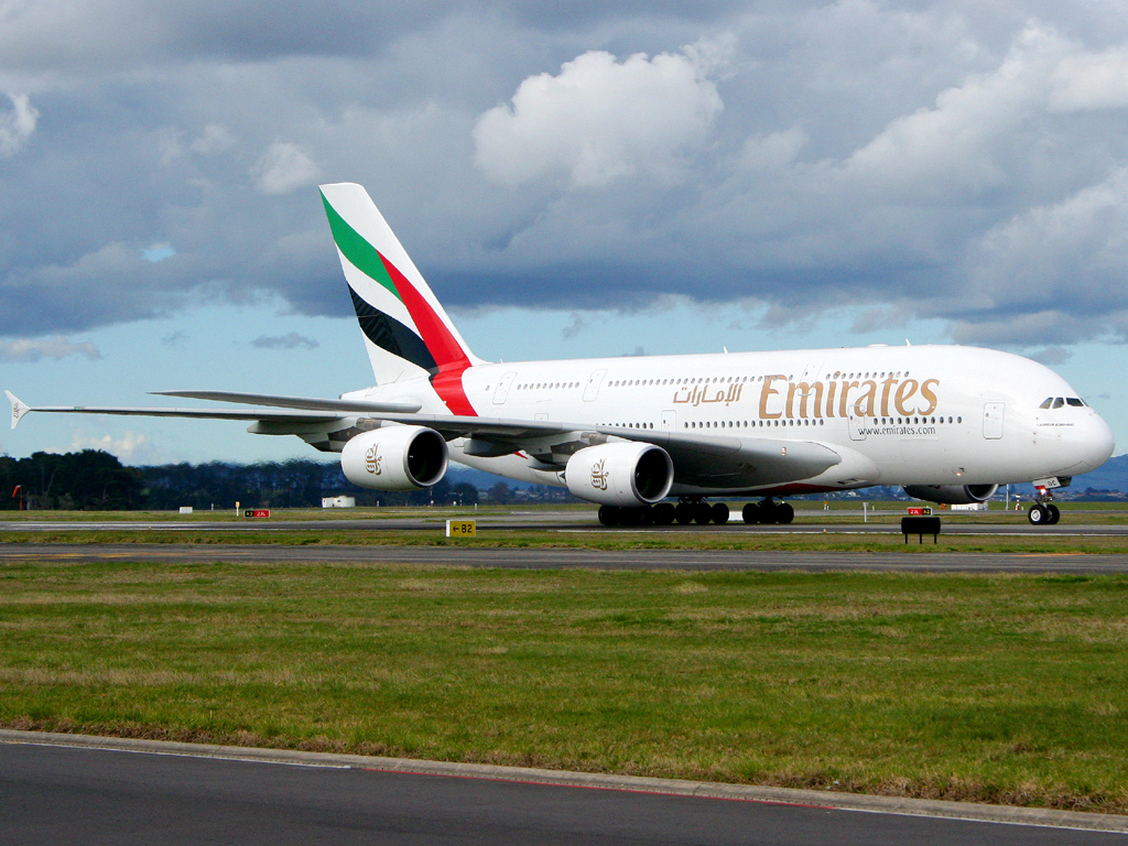 Photo of Emirates Airlines A6-EDC, Airbus A380-800
