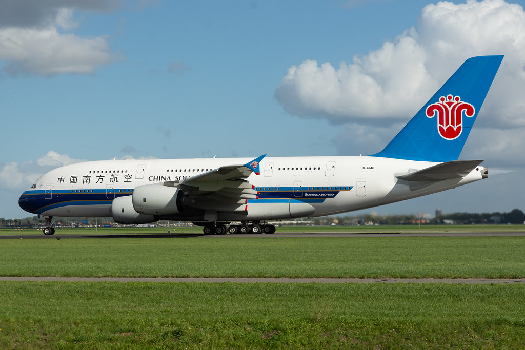 Photo of China Southern Airlines B-6140, Airbus A380-800