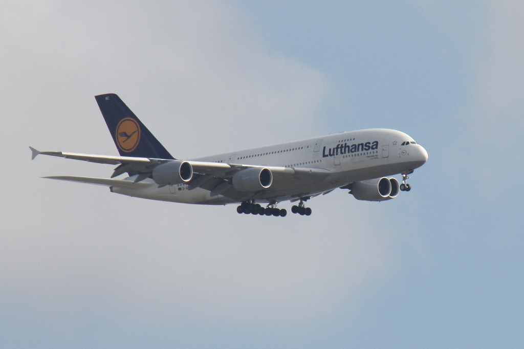 Photo of Lufthansa D-AIMC, Airbus A380-800